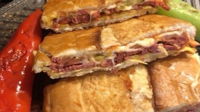 Sabahın erken saatlerinde tost yenir mi?