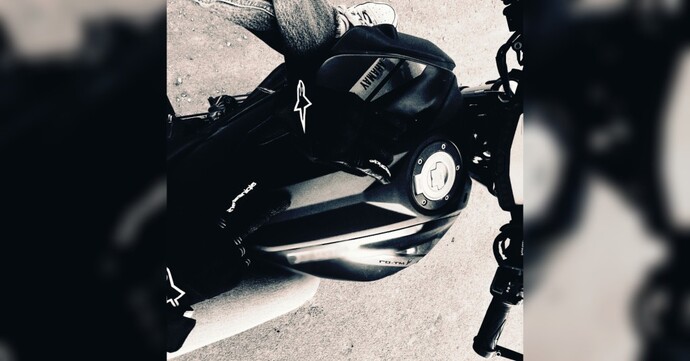 Yağmurlu havada motor kullanır mısın?