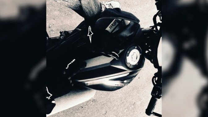 Yağmurlu havada motor kullanır mısın?