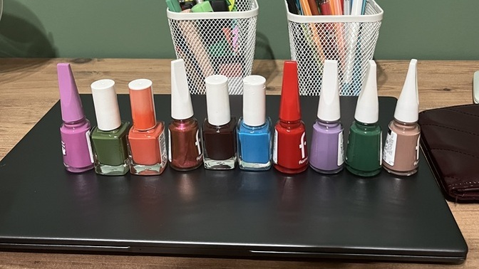 Hangi renk oje süreyim hangisi hangisi?