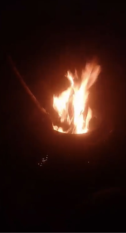 Gece gece Ateş yakılmış kamp ateşi severmisiniz?