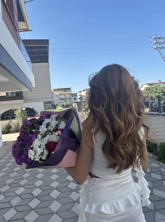 Çiçek 💐 alanınız var mı?