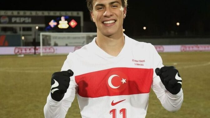 Kenan Yıldız mı Barış Alper Yılmaz mı daha yakışıklı?
