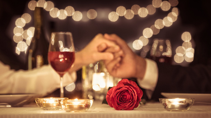 Karşı taraftan çok ısrar gelirse romantik bir yemeğe ara verip seks yapılır mı?