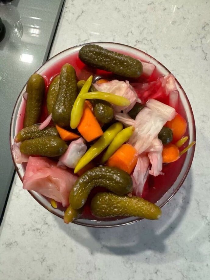 Neyin yanın da iyi gider. Yer misiniz?
