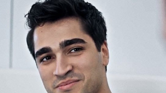 Sizce Mert Ramazan Demir yakışıklı mı?
