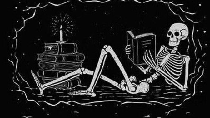 Mezarda bile kitap okuyacak kadar kitaplara bağlı mısınız?