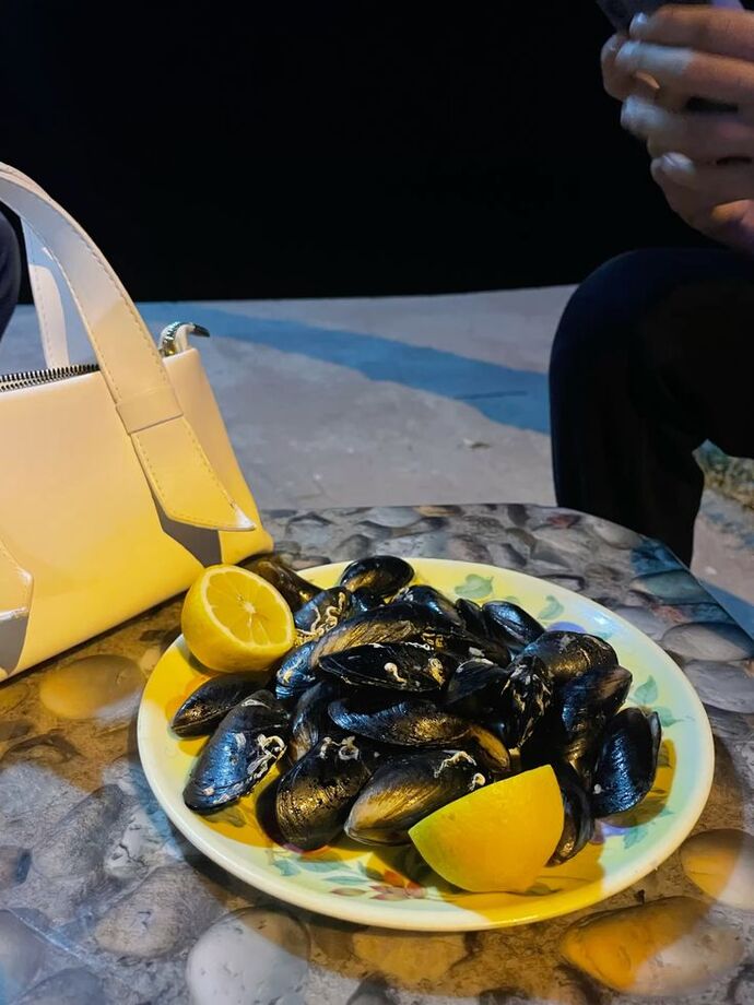 Midye dolma mı kokoreç mi?