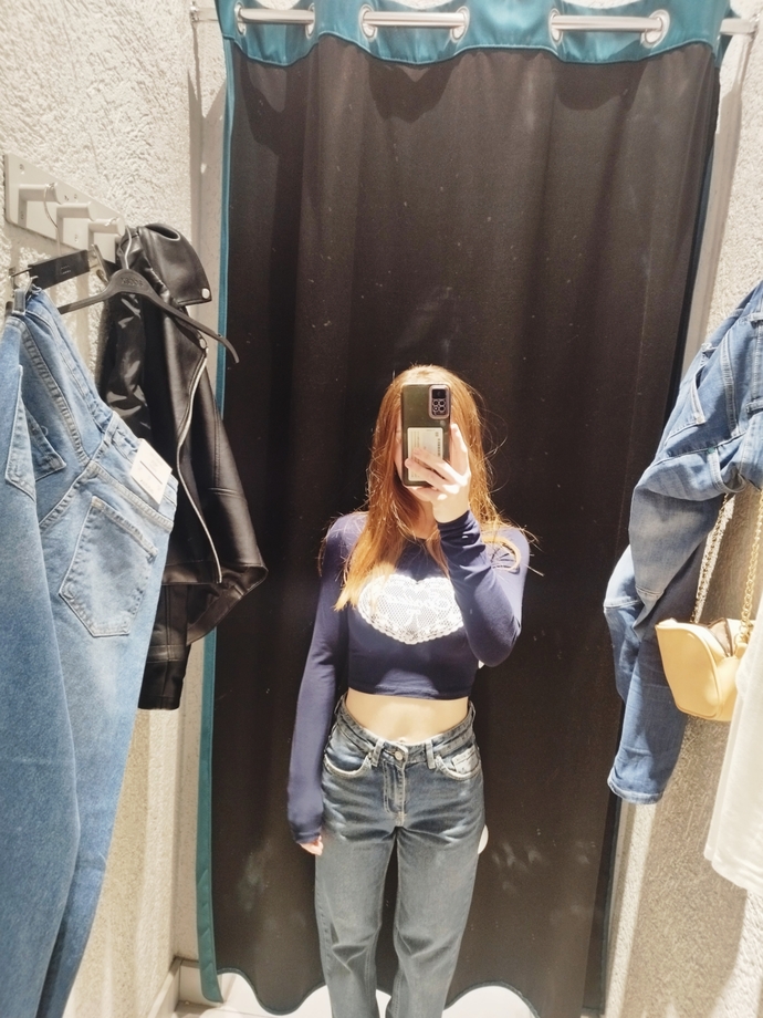 Sizce bu pantolon ve bluzu alayım mı?