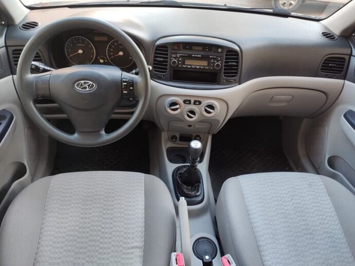 Hyundai Accent Era Alınır mi sizce Nasıl otomobil?