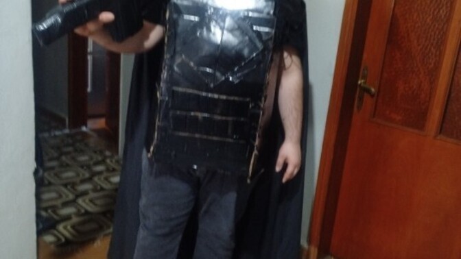 Kendi cosplay zırh ve ekipmanımı yaptım sizce olmuş mu?