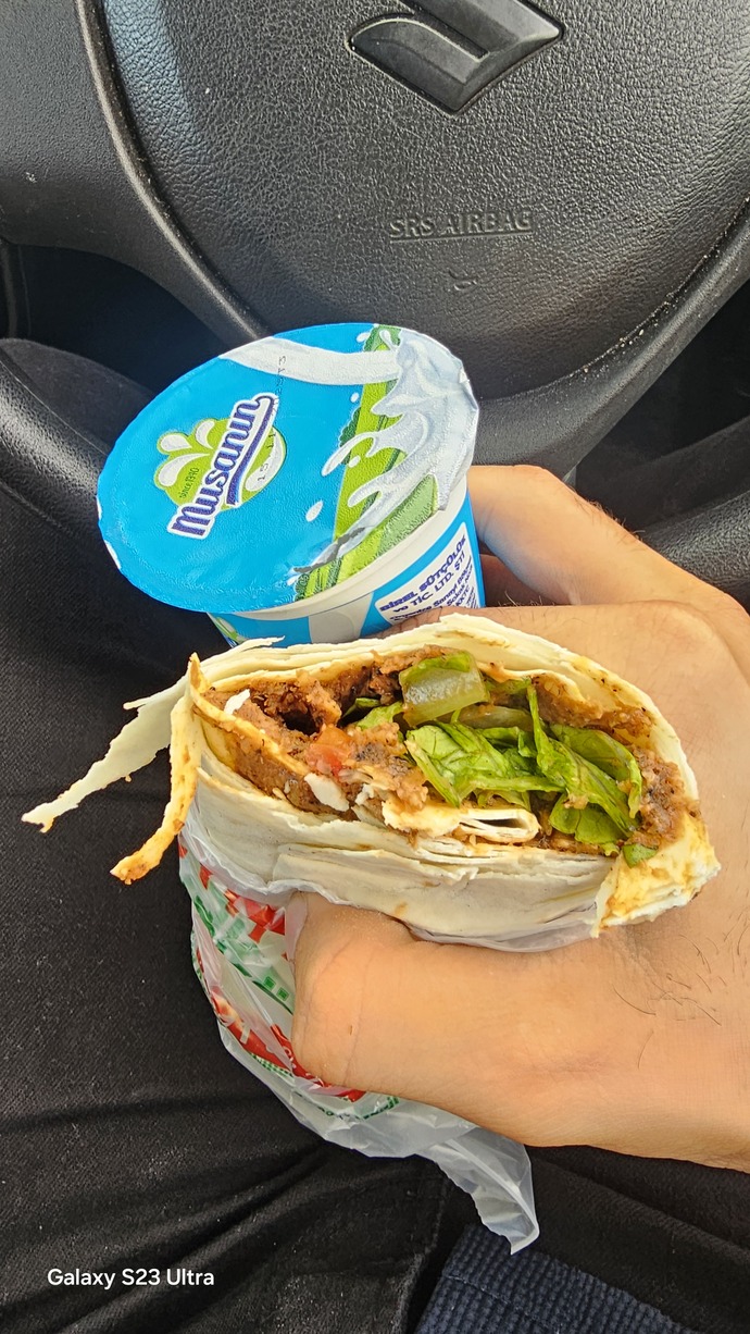 Dışarıda acıkınca pratik olarak aldığınız ne yiyecekler var?