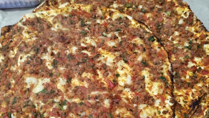 Bu saatte lahmacun yer misiniz acep?