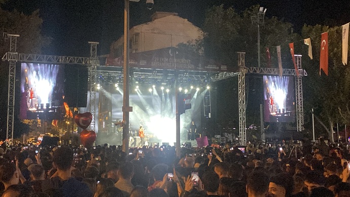 Konserlerde eğleniyor musunuz?