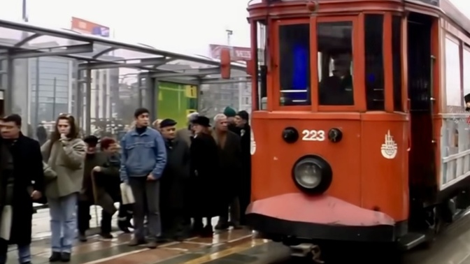 Yeni mi eski olan mı daha güzeldi ya da  hoş?