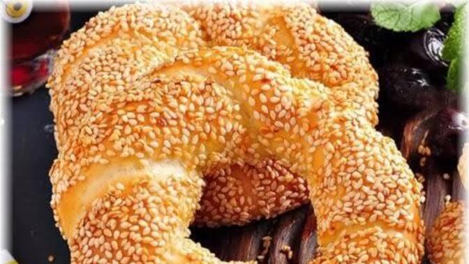 Poğaça, simit 🥯 20₺ olmuş sizce fiyat nasıl?