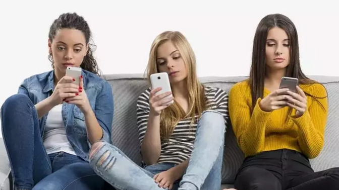 İnternetteki sen için hiç ben öyle biri değilim aslında dediğin oluyor mu?