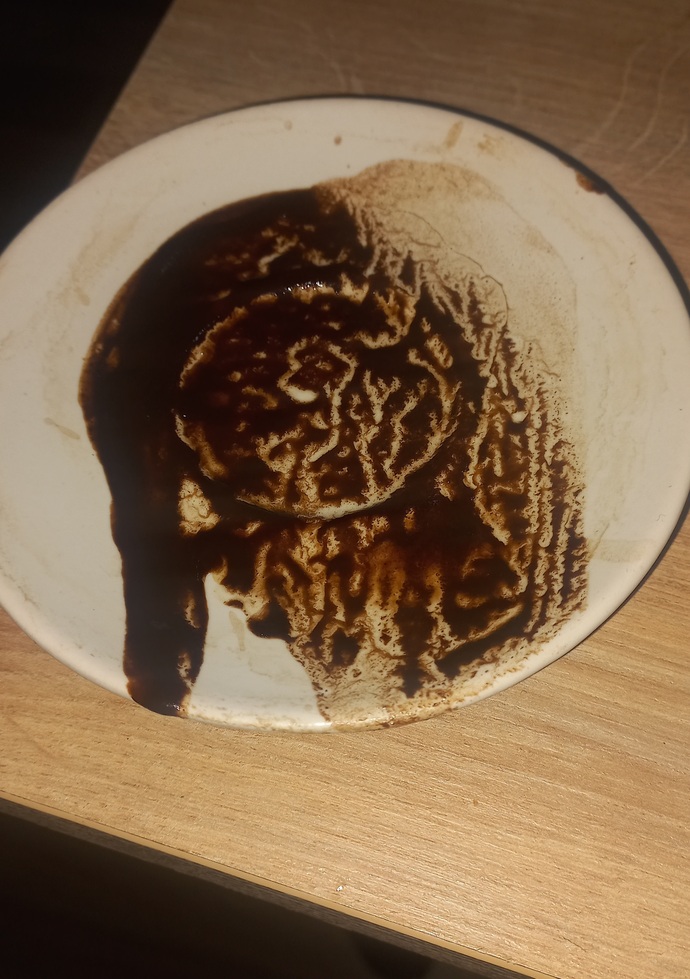 Falıma bakar mısınız? siyah bi kalp çıkmış ne demek bu?