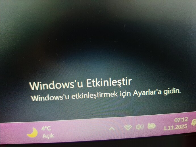 Bilgisayarda Windowsu Etkinleştir yazısı nasıl silinir?