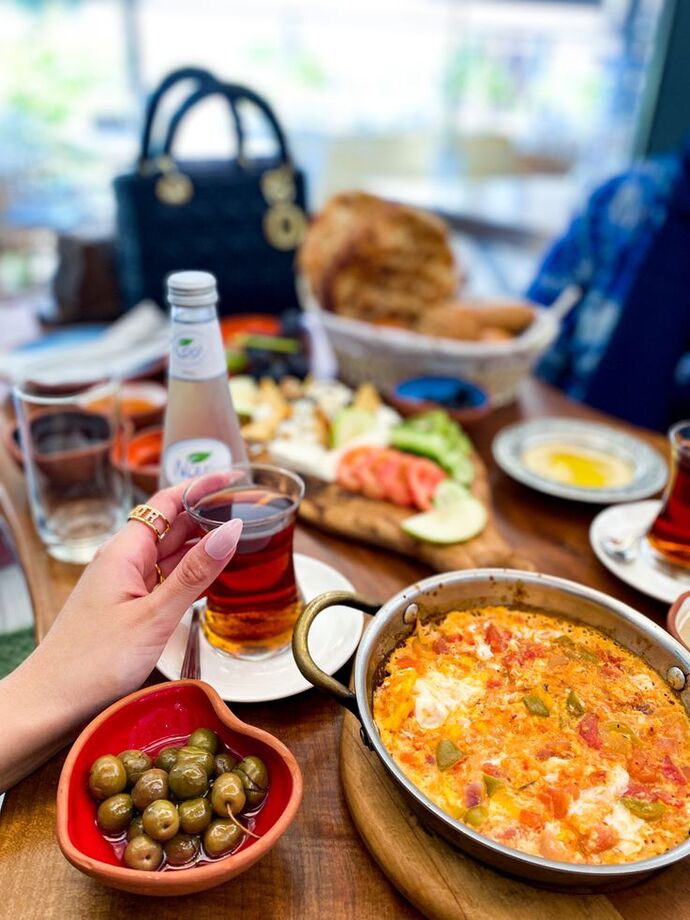 Çayın yanına en çok ne yakışıyor sence?