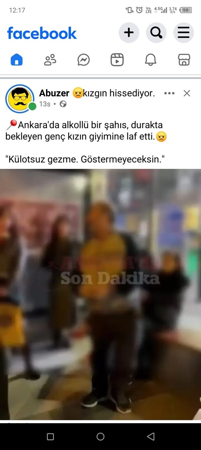 Kimin ne giyeceğine karisilir mi?