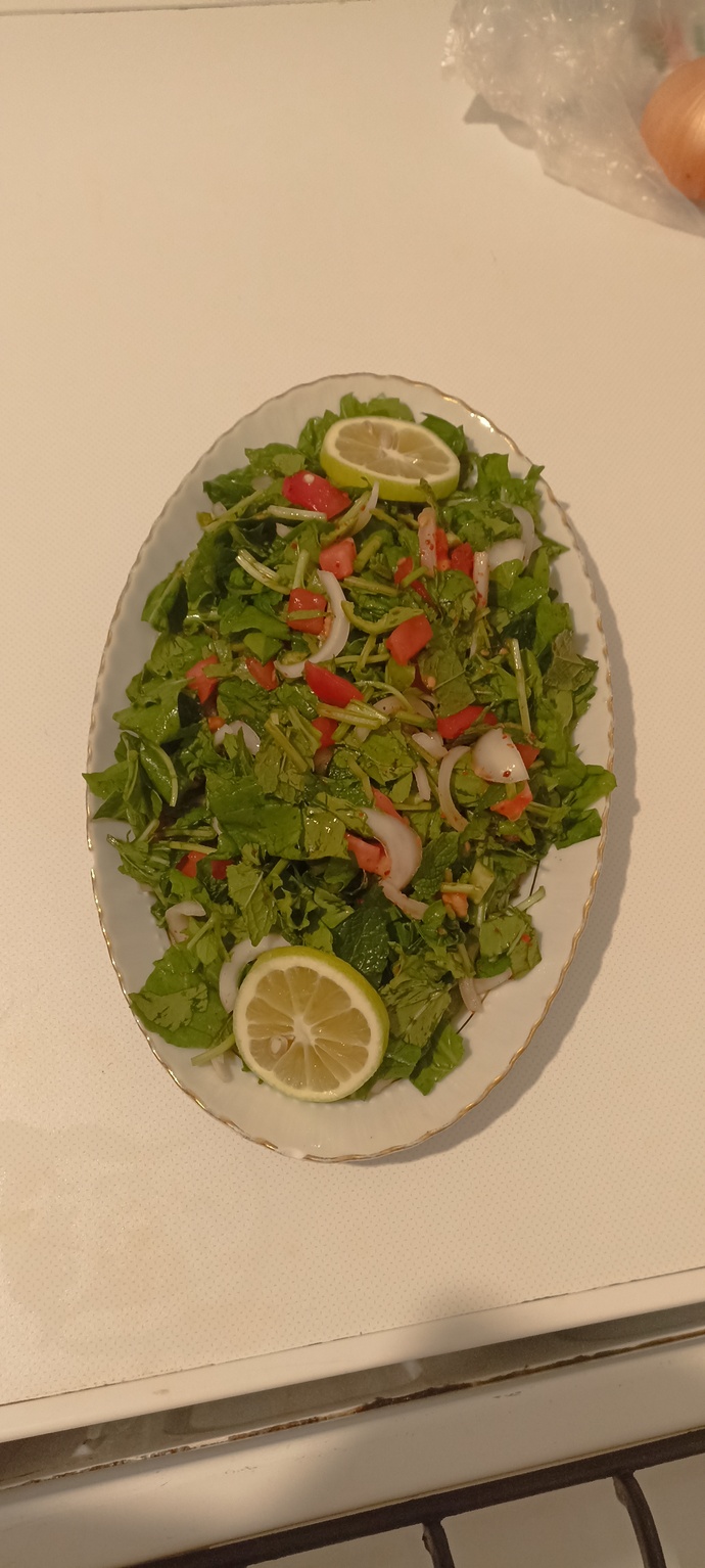Yeşillik sezonu çıkmış ise salata yapılır mi?