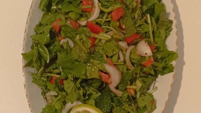 Yeşillik sezonu çıkmış ise salata yapılır mi?