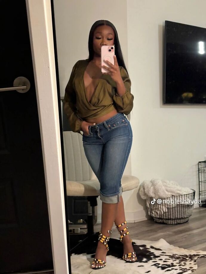 Eskinin düşük bel kısa paça kot pantolonları yeniden moda olsun mu?