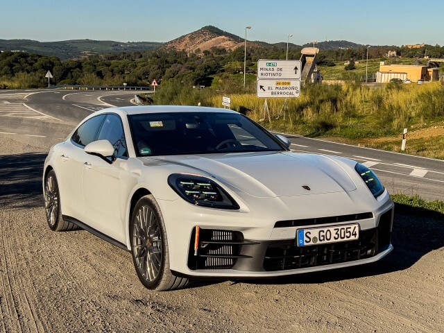 Porsche Panamera Turbo S alabilecek gücünüz olsaydı alır mıydınız?