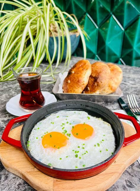 Yumurtayı nasıl seviyorsun — haşlanmış, omlet, menemen?