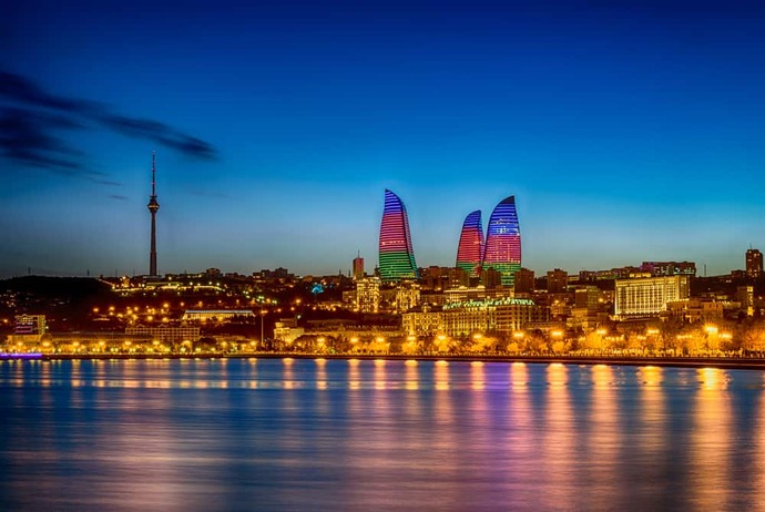Arkadaşlar Azerbaycana giden var mı aramızda?