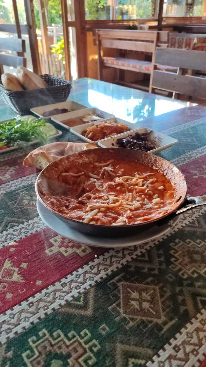 Menemen sever misiniz?