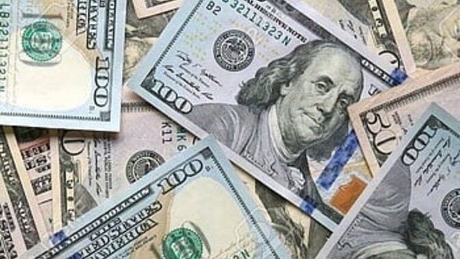 Bir sabah uyandın ve hesabında 100 milyon dolar var. İlk 48 saatte ne yaparsın?