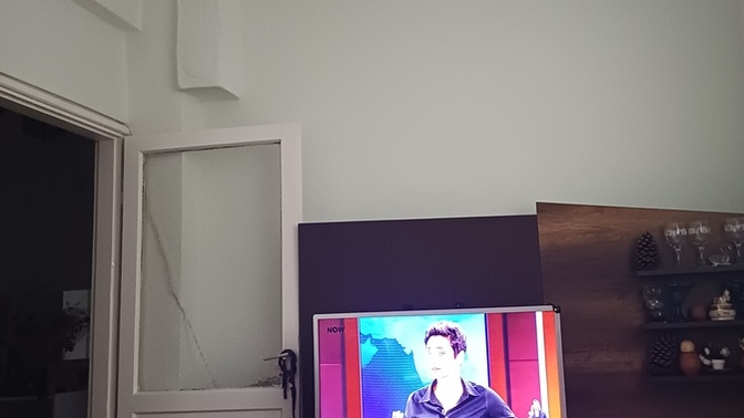 Benim gibi evde yalnız olan var mı?