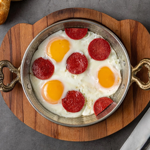 Sucuklu yumurta mı, patatesli yumurta mı?