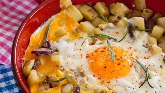 Sucuklu yumurta mı, patatesli yumurta mı?