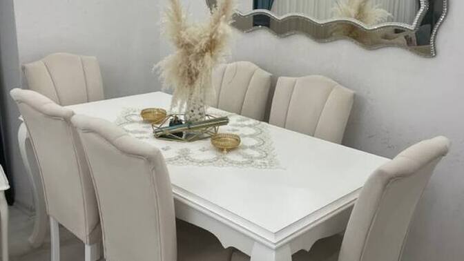 Masa sandalyede hangi renk daha kullanışlı?