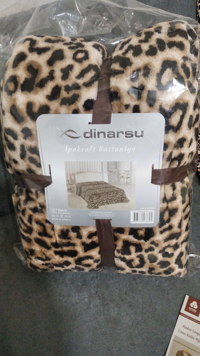 Leopar desenli ürünler sonbahara çok yakışan bir tarz değilmidir?