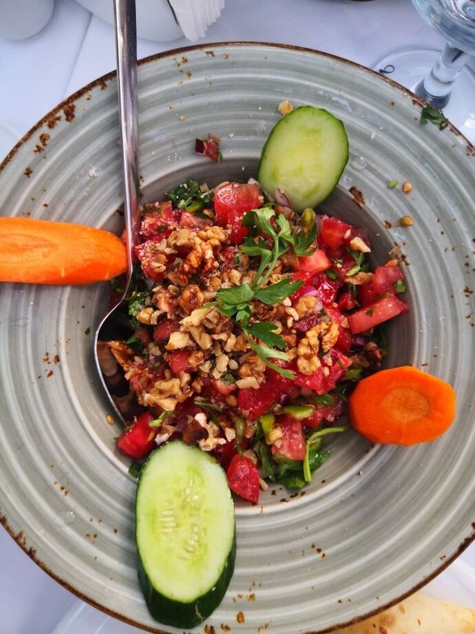 Arkadaşlar, günaydın 😇 Salata sevenler kimler? En çok hangi salata favoriniz?