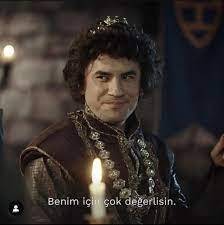 Kızlar, aradığınız beyaz atlı prensi gördünüz mü? O prens atıyla mı geldi, Lamborghini ile mi, yoksa bir ton borçla mı geldi?