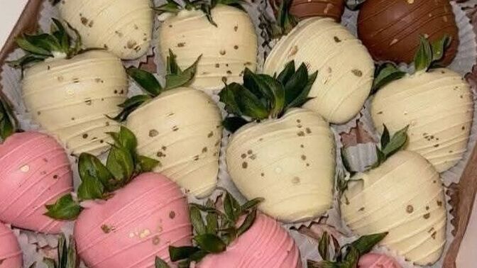 Kapınıza şöyle bir çikolata kutusu ile gelsem ne yapardınız 😂?