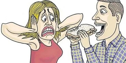 Yemek yerken ağzını şapırdatan birine denk gelseniz, ne yapardınız?