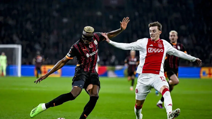 Ajax 0 - Galatasaray 3... Osimhenin hat trick yaptığı maçta sarı kırmızılılar deplasmanda farklı kazandı! Maçı nasıl buldunuz?