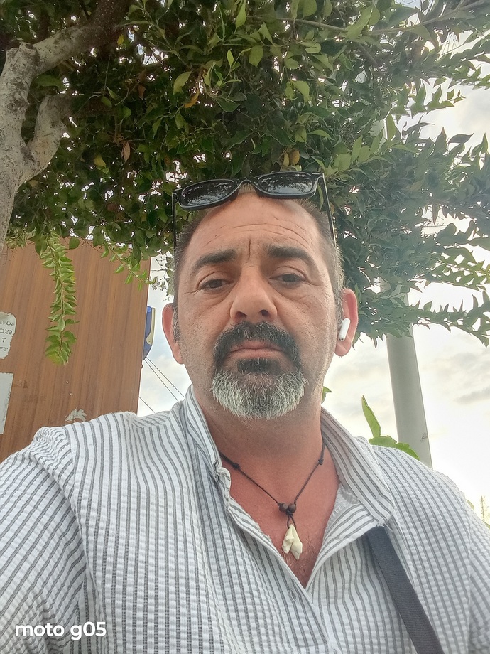 K s de niye hep gençler var benim yaşlarımda kadın çok az herkes dayı amca diyor arkadaş?