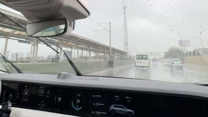 Yağmurlu günlerde araç kullanmakta zorlanıyor musunuz?