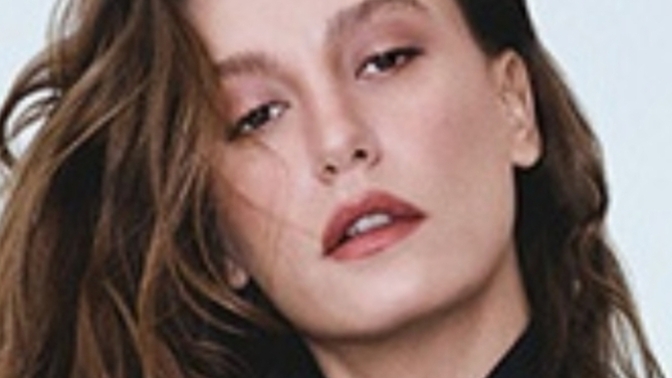 Serenay çok seksi değil mi?
