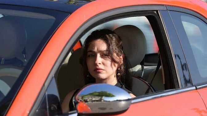 Eşimle tartıştık diye bana aldığı arabayı zararına sattı. Boşanmayı düşünmekte haklı mıyım?