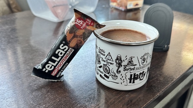 Kahvenize eşlik eden biri var mı?