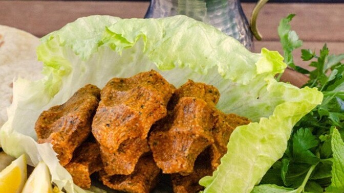 Çiğköfte limonlumu sademi daha güzel?