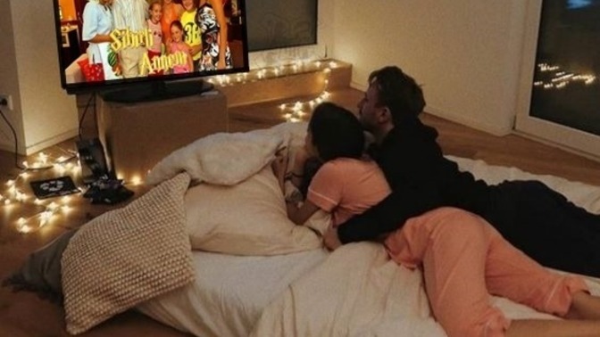 Gece film izlemek mi tadı çıkıyor yoksa gündüz mü?
